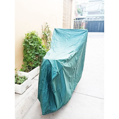 Tấm bạt trùm xe máy ,áo phủ xe máy vải dù cao cấp ,dày 2 mặt chống thấm ,chống nhiệt tối ưu ,bảo vệ xe luôn mới và bền đẹp 