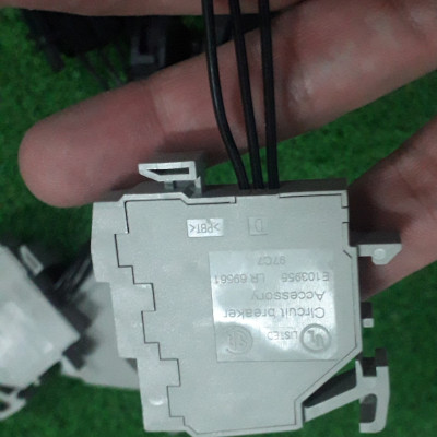 Tiếp điểm phụ 48478 Schneider - đóng/kết nối NO/NC mức thấp - Masterpact NW - dạng ghim rút