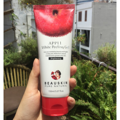 Tẩy da chết táo đỏ sáng da, sạch mụn cám Beauskin Apple Peeling Gel Hàn Quốc 150ml