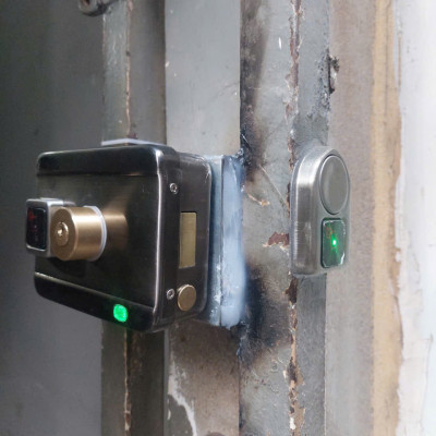 Bộ khóa điện tử thông minh SG-202PW mở cửa trên điện thoại ( Hàng nhập khẩu)