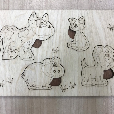 BẢNG TÔ MÀU BẰNG GỖ