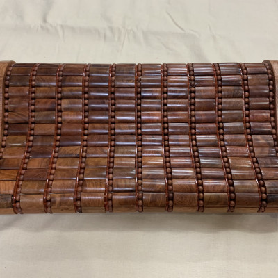 Gối Công Thái Học , Gối Hạt Gỗ Hương - Kích Thước 43cmx24cmx8/4cm ( video , hình thật ) 