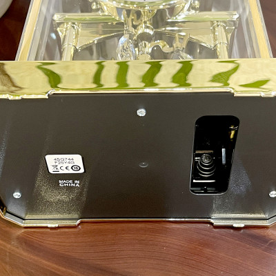 Đồng Hồ Để Bàn Rhythm 4SG744WR18 - Vàng (16.3 x 27.3 x 10.7 cm)