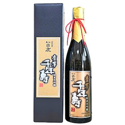 Rượu Hakushika Kuromatsu Junmai Dai-Ginjo 15-16% 720ML (Tatsuuma Honke Brewing)
