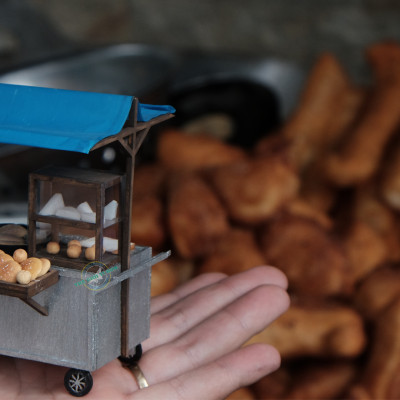 MÔ HÌNH TỰ LẮP RÁP DIY SÀI GÒN XƯA VÀ NAY - XE BÁN BÁNH TIÊU - HR07