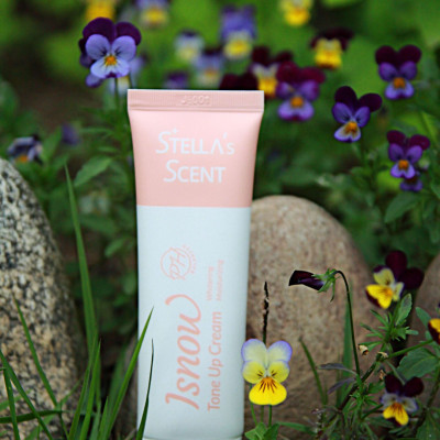 Kem Tone Up Dưỡng Trắng Da Isnow Stella Scent Hàn Quôc (50ml)