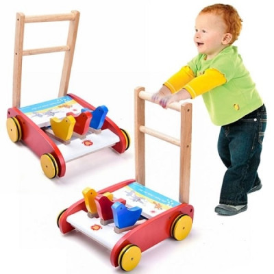 Xe tập đi bằng gỗ con gà cho bé