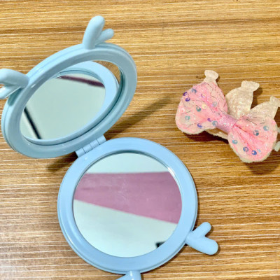 Gương Trang Điểm Mini Gấp Gọn Họa Tiết - Phù Hợp Mang Đi Mọi Lúc, Giao Màu Ngẫu Nhiên - HÀNG CHÍNH HÃNG MINIIN