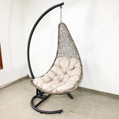 Xích đu Corrado sắt sơn tĩnh điện, khung đan lưới giả mây, nệm bông chần bọc vải cao cấp chắc chắn, an toàn