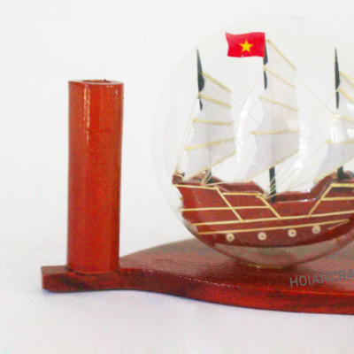 Mô hình thuyền trong bóng đèn (thuyền Hạ long trắng)
