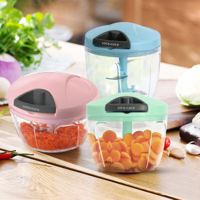 Máy xay tỏi ớt bằng tay Lock&Lock Size L 900ml Màu xanh dương CKS310-BLU - Hàng chính hãng, lực nghiền mạnh với 3 lưỡi dao thép không gỉ - JoyMall