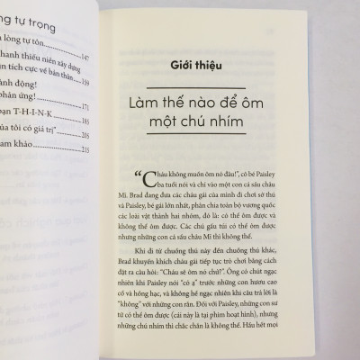Combo 2 cuốn: Làm Thế Nào Để Ôm Một Chú Nhím - 12 Bí Quyết Kết Nối Với Trẻ Vị Thành Niên + Chưa Một Lần Đau Sao Là Tuổi Trẻ