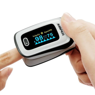MÁY ĐO NỒNG ĐỘ OXY BÃO HÒA TRONG MÁU SPO2, PR, PI JUMPER JPD-500F Kết nối bluletooth với điện  thoại, màn hình OLED  ( FDA hoa kỳ chứng nhận ) 