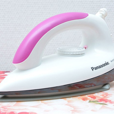 Bàn Ủi Khô Panasonic PABU-NI-317TVRA (1000W) - Hàng chính hãng