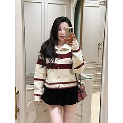 Áo Len Kẻ Cúc Gỗ Dáng Basic Siêu Mịn – Hàng Hot Đầu Vụ, Chất Len Mềm Đẹp Chuẩn Trend Thu Đông