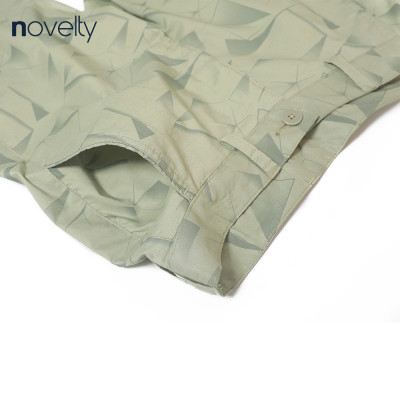 Quần short Khaki nam Novelty in họa tiết 2101380