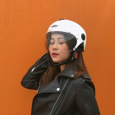 Mũ bảo hiểm nam nữ nửa đầu Sunda 137A cao cấp có kính ẩn màu trắng bóng