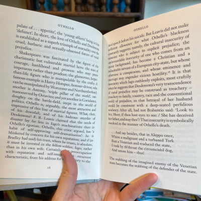 Sách - Othello by William Shakespeare | Classic Plays / Drama / Literature / Ngoại văn Nhập khẩu