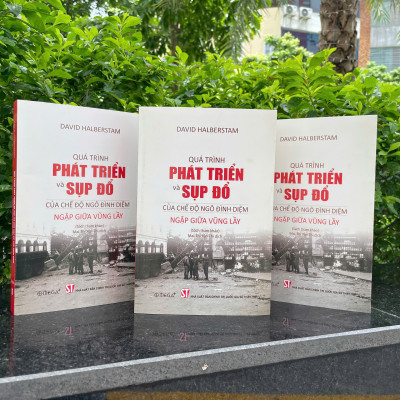 Quá trình phát triển và sụp đổ của chế độ Ngô Đình Diệm - Ngập giữa vũng lầy (Sách tham khảo)