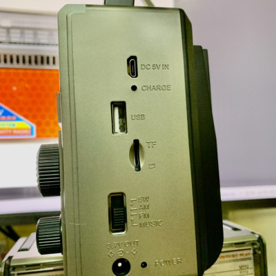 ĐÀI Radio Pp-310BT-Nhật Bản-chạy Năng lượng mặt trời-quà tặng cho người thân-Hàng Chính Hãng