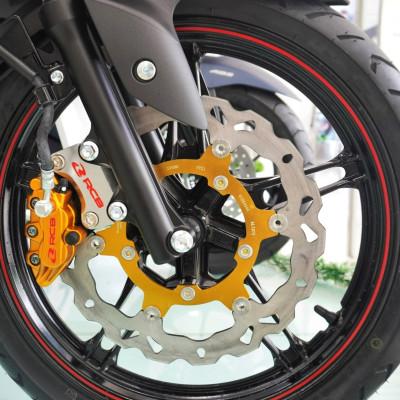 GIÁ ĐỠ ĐĨA PHANH TRƯỚC EXCITER 155