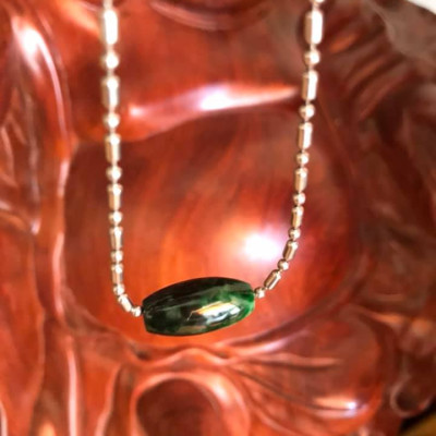 DÂY CHUYỀN LU THỐNG DÀI ĐẸP SIZE HẠT 19MM X 14MM MÀU XANH ĐẬM NHẠT BÓNG ĐẸP 100% ĐÁ CẨM THẠCH TỰ NHIÊN NỮ ĐEO XINH ĐẸP Ạ