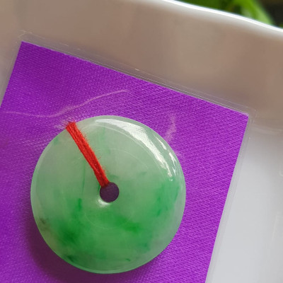 Mặt dây chuyền Đồng Điếu Đồng Tiền A Đẹp Đá Ngọc cẩm thạch tự nhiên 1 bên trắng 1 lý bóng đẹp Size 30mm x dầy 6mm Nữ bọc vàng đeo đẹp món quà tặng ý nghĩa ạ