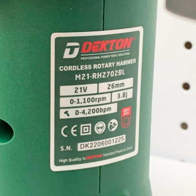 MÁY KHOAN BÊ TÔNG PIN 18 -21V 26MM DEKTON M21-RH2702BL - HÀNG CHÍNH HÃNG