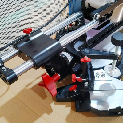 MÁY CẮT ĐA NĂNG THANH TRƯỢT BTEC BT1030 (2000W) - HÀNG CHÍNH HÃNG + TẶNG LƯỠI CẮT 255M + TẶNG 3 BAO TAY TOLSEN 45006