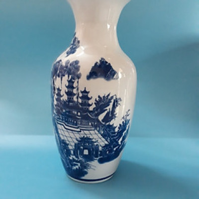 Lọ hoa gốm sứ - Lộc bình gốm sứ Bát Tràng  " Bình An Phú Quý"_Họa tiết chùa, công, mẫu đơn