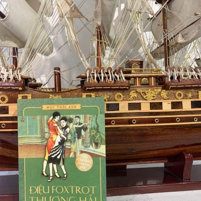 Điệu Foxtrot Thượng Hải (Mục Thời Anh)