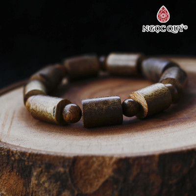 Vòng trầm tốc trụ - Ngọc Quý Gemstones