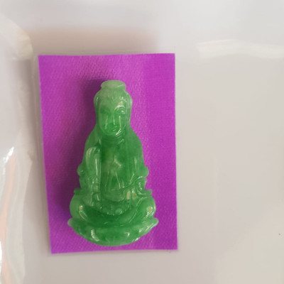 Mặt dây chuyền Nữ Phật Quan Âm Ngồi đẹp đá ngọc cẩm thạch tự nhiên đẹp Size vừa nhỏ Cao 40mm x N20mm x S6mm Màu xanh lý đều bóng đẹp các Chị về bọc vàng đeo đẹp ạ