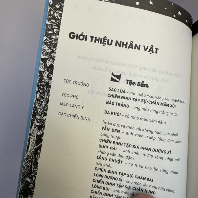 MÈO CHIẾN BINH: THỜI KHẮC TĂM TỐI - Erin Hunter - Dịch giả Nguyễn Minh Thư - Nhã Nam