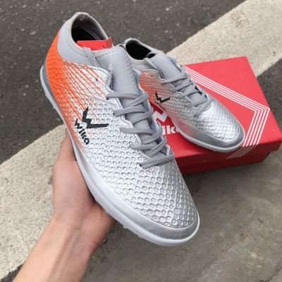 Đôi giày đá banh cao cấp 2022_2023