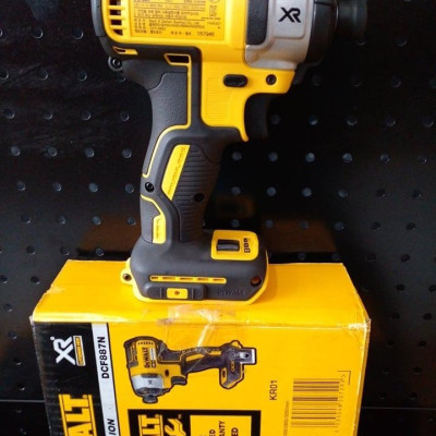 MÁY VẶN VÍT PIN CẦM TAY 18V DEWALT DCF887M1- HÀNG CHÍNH HÃNG