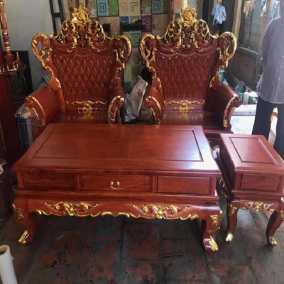 Bộ bàn ghế Louis Hoàng Gia gỗ Hương Đá dát Vàng