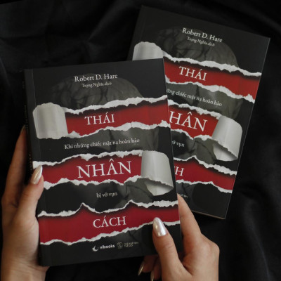 Sách Thái Nhân Cách: Khi Những Chiếc Mặt Nạ Hoàn Hảo Bị Vỡ Vụn  - Bản Quyền