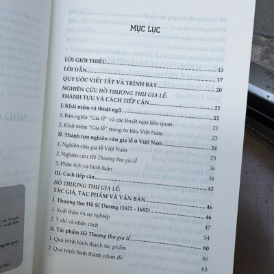 NHO GIÁO VÀ VĂN HÓA DÒNG HỌ (Văn bản Hồ thượng thư gia lễ) - Vũ Việt Bằng – Tri Thức Trẻ Books