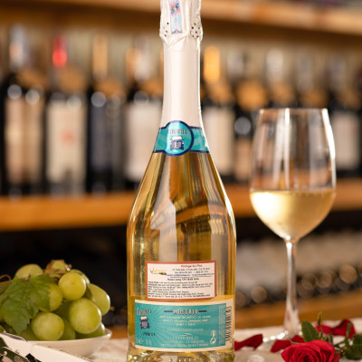 Rượu Vang nổ Sparkling La Camioneta Moscato