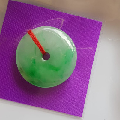 Mặt dây chuyền Đồng Điếu Đồng Tiền A Đẹp Đá Ngọc cẩm thạch tự nhiên 1 bên trắng 1 lý bóng đẹp Size 30mm x dầy 6mm Nữ bọc vàng đeo đẹp món quà tặng ý nghĩa ạ