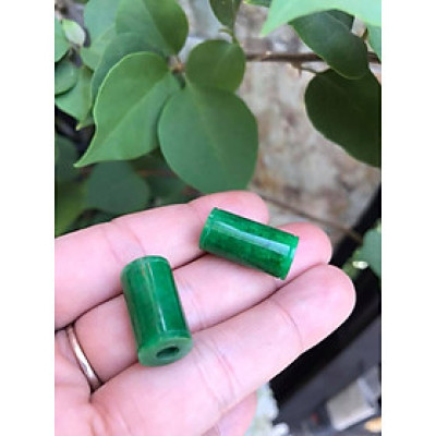 MẶT DÂY CHUYỀN LU TRÚC XANH TƯƠI ĐẸP  CHẤT LIỆU 100% ĐÁ CẨM THẠCH THIÊN NHIÊN  SIZE HẠT LU DÀI 20MM X ĐK 10,5MM NỮ LÀM MẶT DÂY CHUYỀN ĐEO RẤT XINH Ạ MỆNH MỘC HỎA THỦY