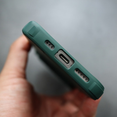 Ốp lưng chống sốc nắp trượt bảo vệ camera cho iPhone 16 / 16 Plus / 16 Pro / 16 Pro Max hiệu Nillkin Camshield - Viền TPU, đệm khí chống sốc, Lưng nhám PC - Hàng nhập khẩu