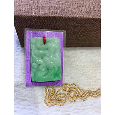 Mặt dây chuyền HCN hình Rồng Lượn cẩm thạch tự nhiên xanh ngọc nhẹ lên mặt dây chuyền đeo đẹp lắm luôn nè dài 33,8mm x ngang 23,5mm x dầy 7,7mm ạ