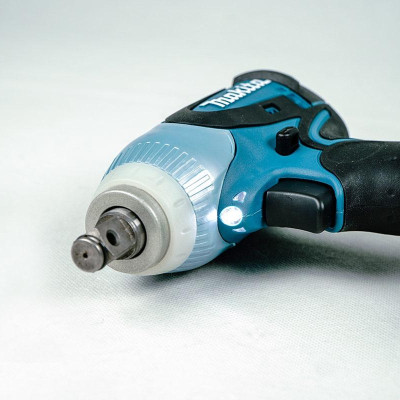 MÁY SIẾT BU LÔNG DÙNG PIN(12.7MM)(14.4V) MAKITA DTW250Z (KHÔNG KÈM PIN VÀ SẠC) - HÀNG CHÍNH HÃNG