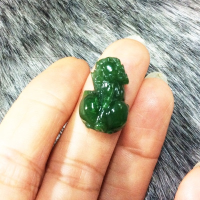 Tỳ Hưu đá Ngọc bích(Nephrite)
