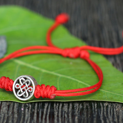 Vòng Kết Dây Đỏ Charm Bạc Kết Đồng Tâm Ngọc Quý Gemstones GA157