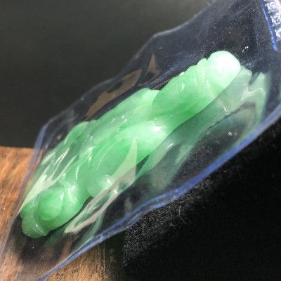 Mặt Phật Bà đứng Cẩm Thạch xanh lí cao cấp