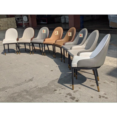 Bàn ăn mặt đá phiến chân inox mạ vàng kết hợp ghế Monet