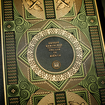 [bìa da microfiber] (S500 ấn bản giới hạn) ÔNG GIÀ VÀ BIỂN CẢ - Ernest Hemingway – minh họa Lê Trí - Đông A